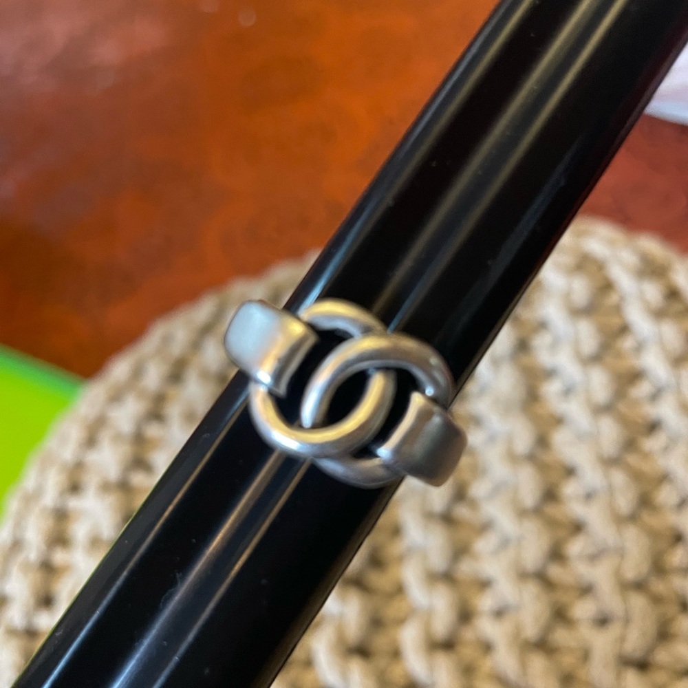 Chunky Interlocking Silver Metal Ring - Modern Li… - image 4